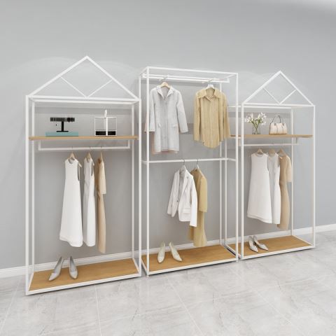 Vaatetelineiden vaatenäyttely