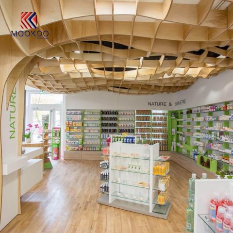 Eurooppalaisen tyylin apteekkikaupan näyttö