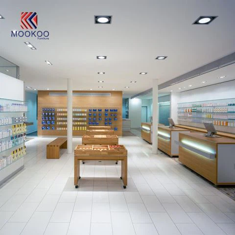 Farmacia Shop Checkout -laskurit kirkkaasta lasista valmistetut telineet